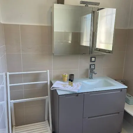 Renting Spacious 1 Bedroom In Center With A Parking Tatil Evi